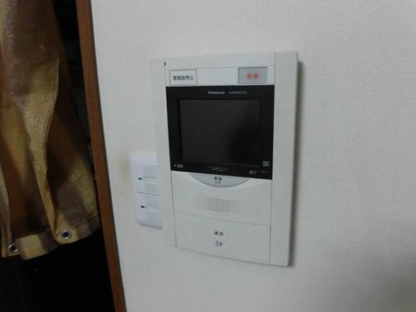 ロイヤルシャトー高丘　中央区高丘北の防犯設備