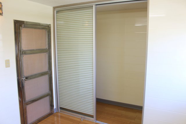 エレガンス小戸の収納