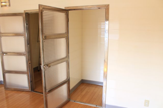 エレガンス小戸の収納