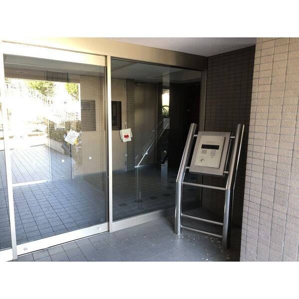 グランドール瑞天のエントランス