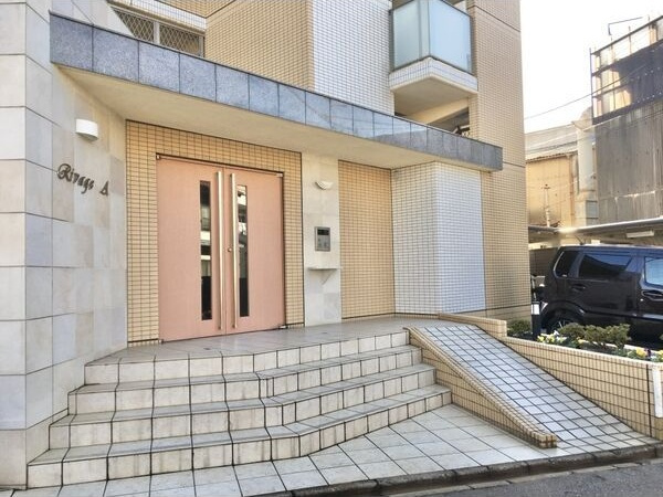 リバージュAのエントランス|エントランスです