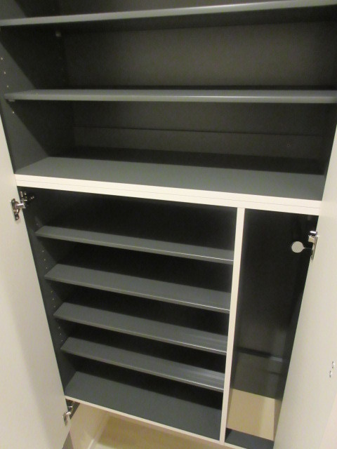 セレーナメゾンの玄関|★シューズＢＯＸ★