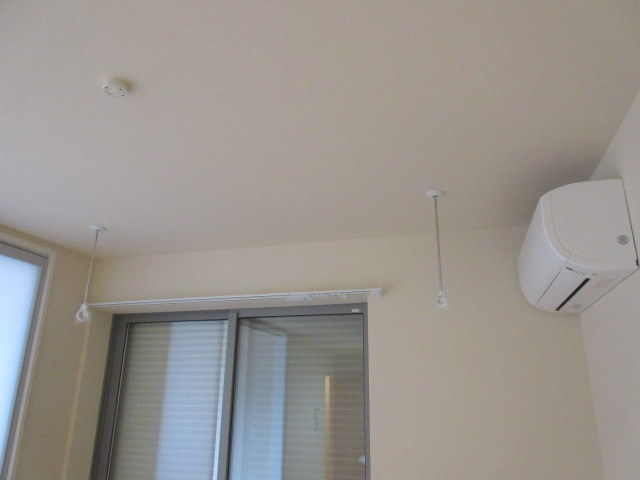 セレーナメゾンのセキュリティ|★防犯シャッター・室内物干しフック★