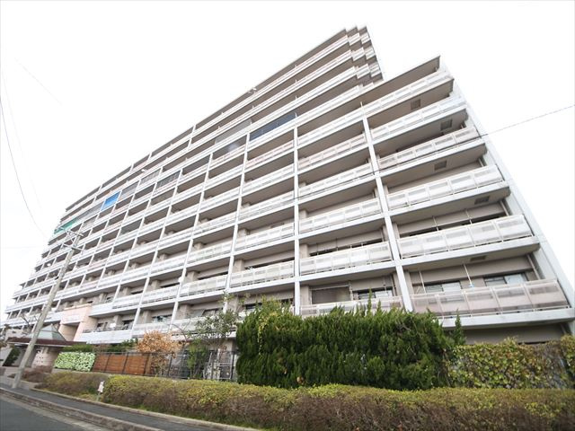 【外観】 | アンピール教育大前 | 【教育大前】駅 まで徒歩10分とお出かけ・通勤にも便利です！
