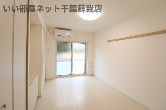 リブリ・若草 の寝室|開放的な寝室です