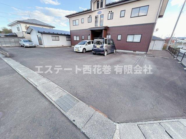 ジュネスMの駐車場