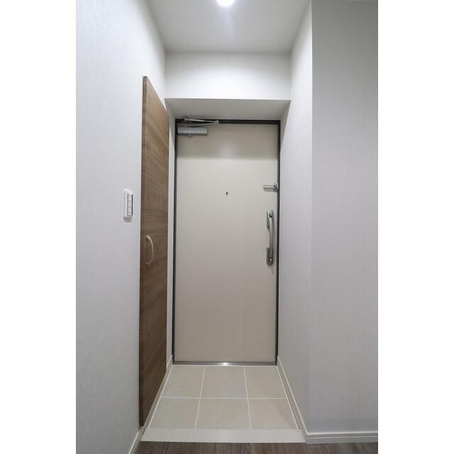 アルファコート蕨７の玄関