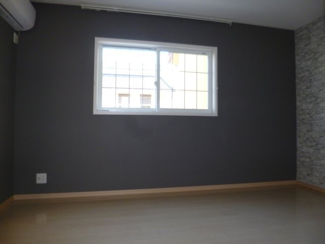 【洋室】 | 西阿知町山本貸家