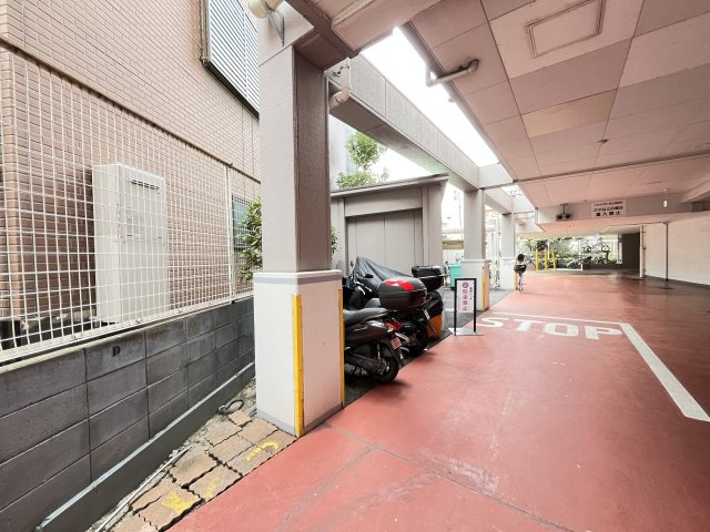 ライオンズマンション綾瀬・谷中公園の駐輪場