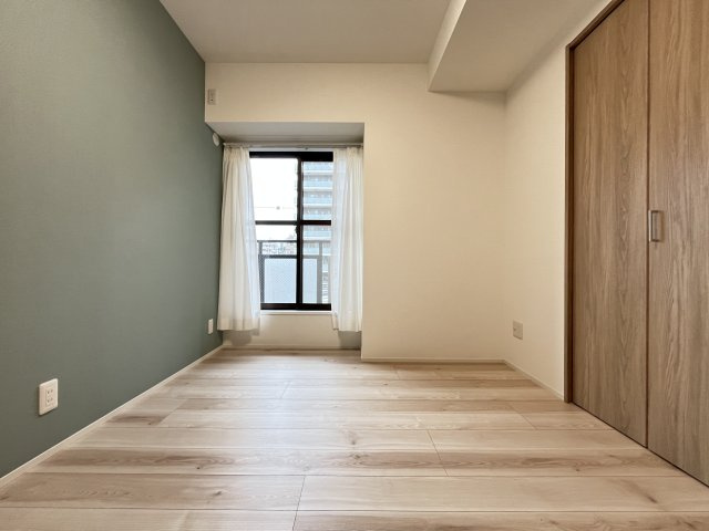 ライオンズマンション綾瀬・谷中公園の洋室