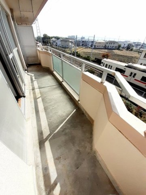 【バルコニー】 | 第二コーポ学苑 | お洗濯にも便利なバルコニー付き