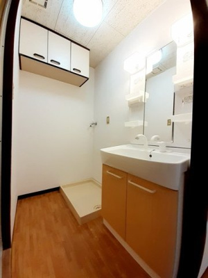 【洗面所】 | 第二コーポ学苑 | 明るい洗面所です