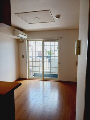 【居間・リビング】 | サワーパルシェ | おしゃれな居間です