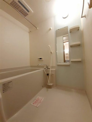 【浴室】 | サワーパルシェ | 落ち着いた空間のお風呂です