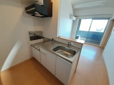 【キッチン】 | グランツ・ブルⅠ | コンパクトなキッチンで掃除もラクラク