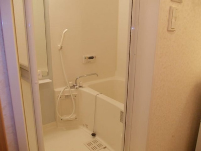 【浴室】 | ラ・カーサ・ミーア | 日々の疲れを癒すお風呂付です