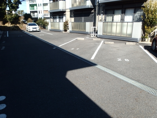 ソレジオ伊賀Aの駐車場