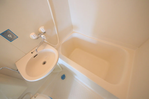 奈良市帝塚山２丁目の賃貸マンションの浴室