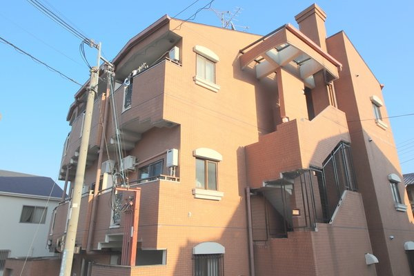 奈良市帝塚山２丁目の賃貸マンションの外観