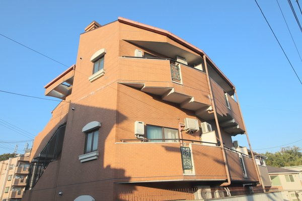 奈良市帝塚山２丁目の賃貸マンションの外観