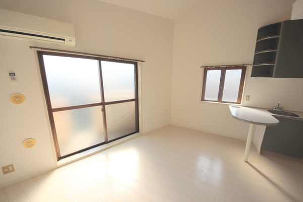 奈良市帝塚山２丁目の賃貸マンションの居間・リビング