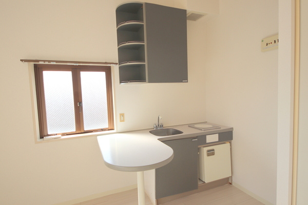 奈良市帝塚山２丁目の賃貸マンションのキッチン