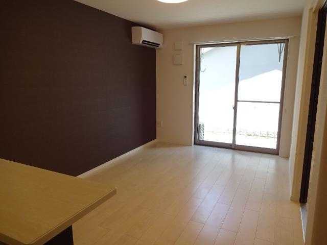 【居間・リビング】 | ユニヴァリィ　ソーエ | リビング