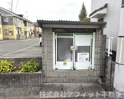 【その他】 | オリンポスA | 敷地内ゴミ置き場