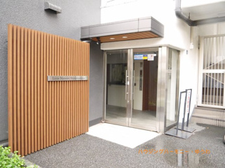 【エントランス】 | 清廉とされたエントランスになっています。