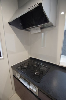 【キッチン】 | 【仲介手数料無料！！】府中市小柳町4丁目　新築戸建て（全1棟）1号棟　4390万円