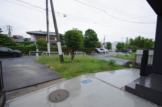 【エントランス】 | 【仲介手数料無料！！】府中市小柳町4丁目　新築戸建て（全1棟）1号棟　4390万円 | 玄関前の様子