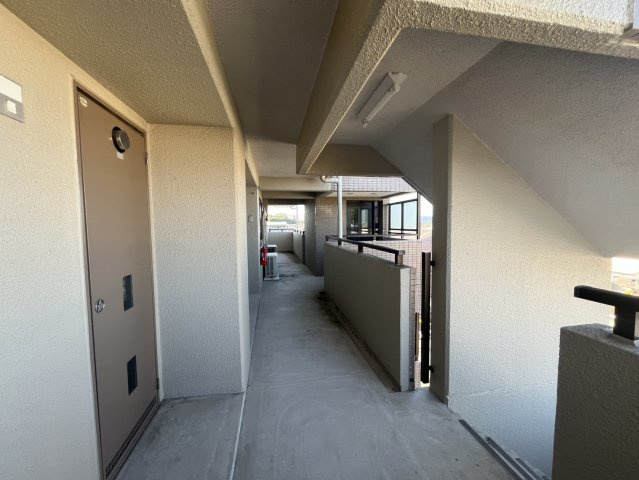 グラスランツ三田のエントランス