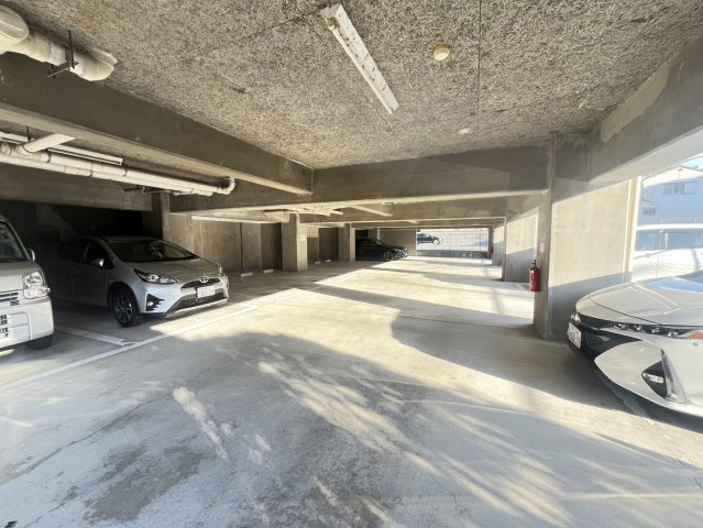 グラスランツ三田の駐車場|駐車場も空きございます。