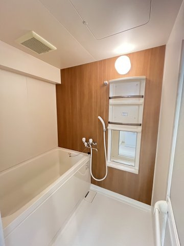 グラスランツ三田の浴室