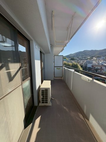 令和７年７月リフォーム完了につき即入居可能◆開放感のある間取り◆収納スペース豊富◆ユニハイム膳所のバルコニー|バルコニー
