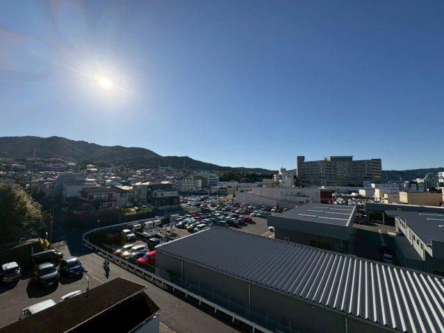 令和７年７月リフォーム完了につき即入居可能◆開放感のある間取り◆収納スペース豊富◆ユニハイム膳所のバルコニー|物件からの眺望