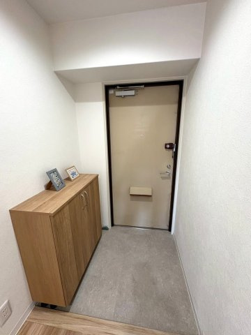 令和７年７月リフォーム完了につき即入居可能◆開放感のある間取り◆収納スペース豊富◆ユニハイム膳所の玄関|玄関