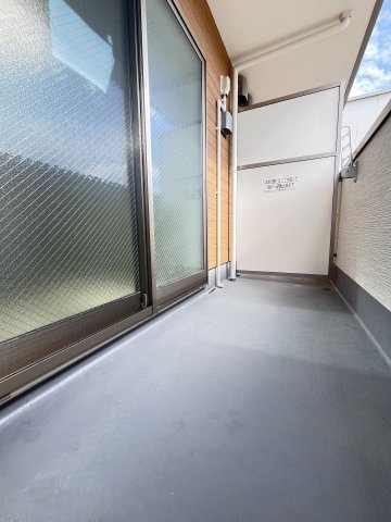 大阪市都島区大東町３丁目のアパートのバルコニー