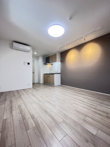 大阪市都島区大東町３丁目のアパートの居間・リビング