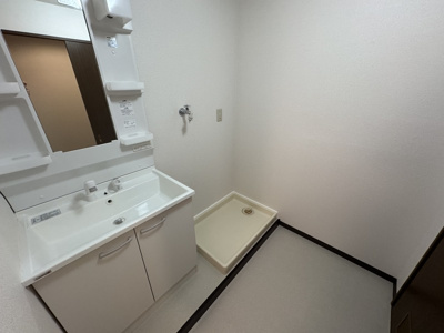 【洗面所】 | ドミール光明池 | 忙しい朝には欠かせない洗面所です