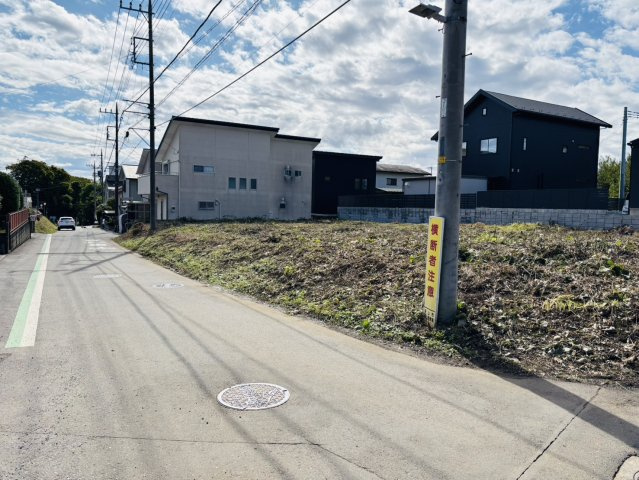 敷地面積93坪　売地　狭山市上広瀬の前面道路含む現地写真|東側公道約６ｍ、１８．９ｍ接道