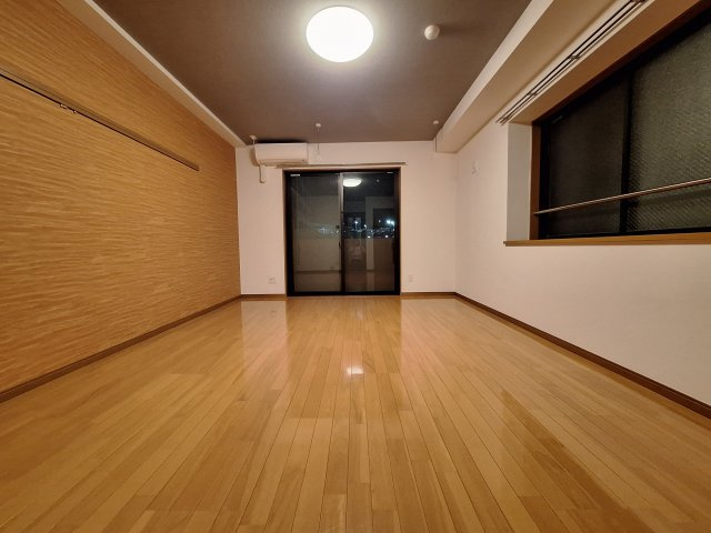 ラテール北戸田の居間・リビング