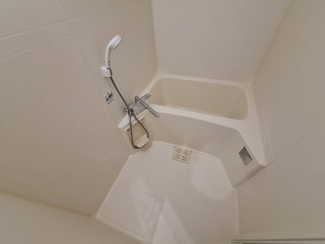 ラテール北戸田の浴室