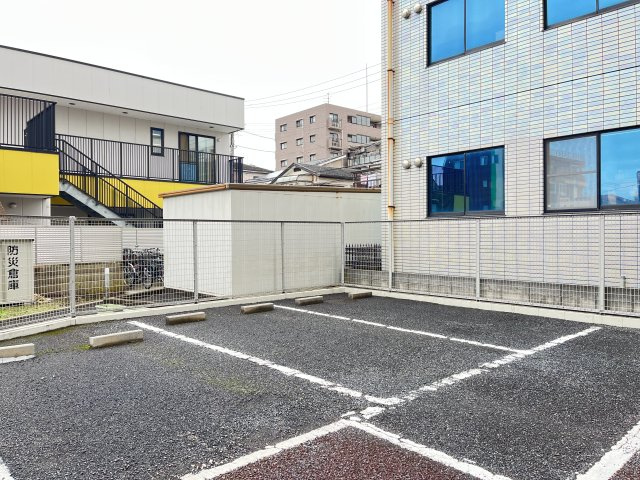 グリーンパーク綾瀬24の駐車場