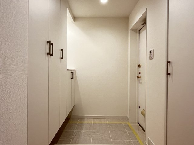 グリーンパーク綾瀬24の玄関