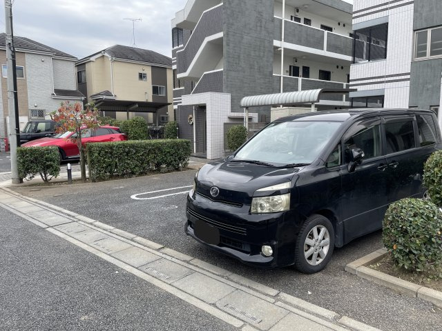 テグレ　ビアンコの駐車場