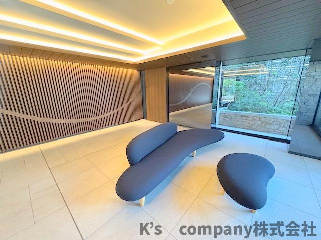 ◎藤沢市鵠沼海岸1丁目　クリオ鵠沼海岸グランロア　204号室のその他共用部分|住居者が利用できる、ホテルのロビーのようなスペース◇