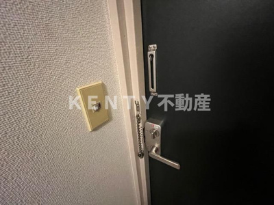 【玄関】 | シャトレ山王ビル | 収納もある玄関です