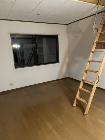 滋賀県甲賀市甲南町希望ヶ丘本町10丁目中古住宅の寝室