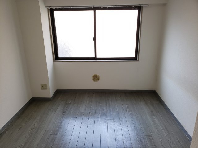 エフレジデンス17番館の居間・リビング